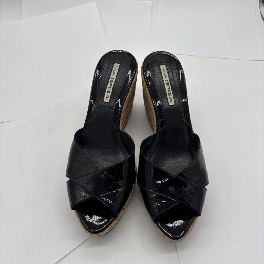 Via Spiga Black Patent Leather Espridalle  Peep Toe Sandal Wedges Women Size 8